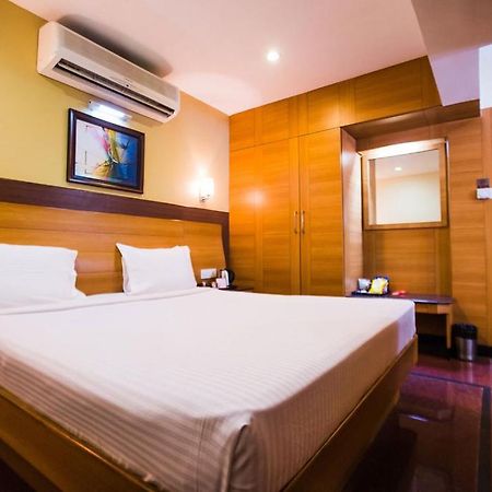 Malles Manotaa Chennai Oda fotoğraf