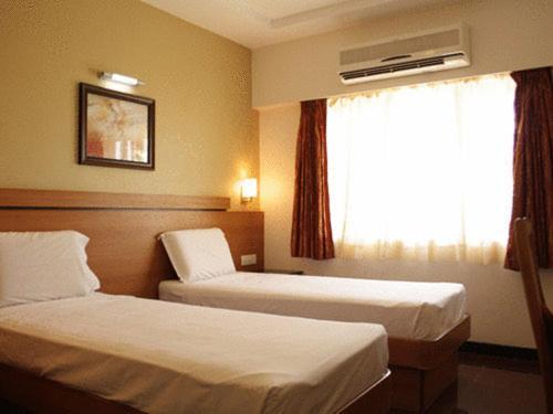 Malles Manotaa Chennai Dış mekan fotoğraf